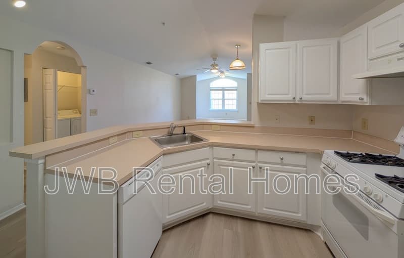 Jacksonville Condo: 13810 Sutton Park Dr N #535