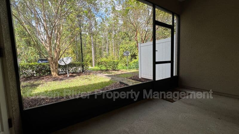 Orange Park House: 4220 Plantation Oaks Blvd