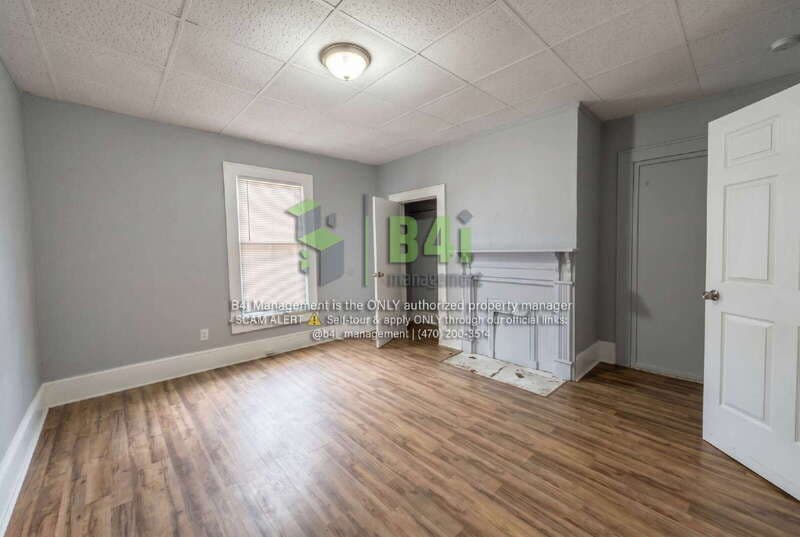 Macon House: 1240 Rocky Creek Rd