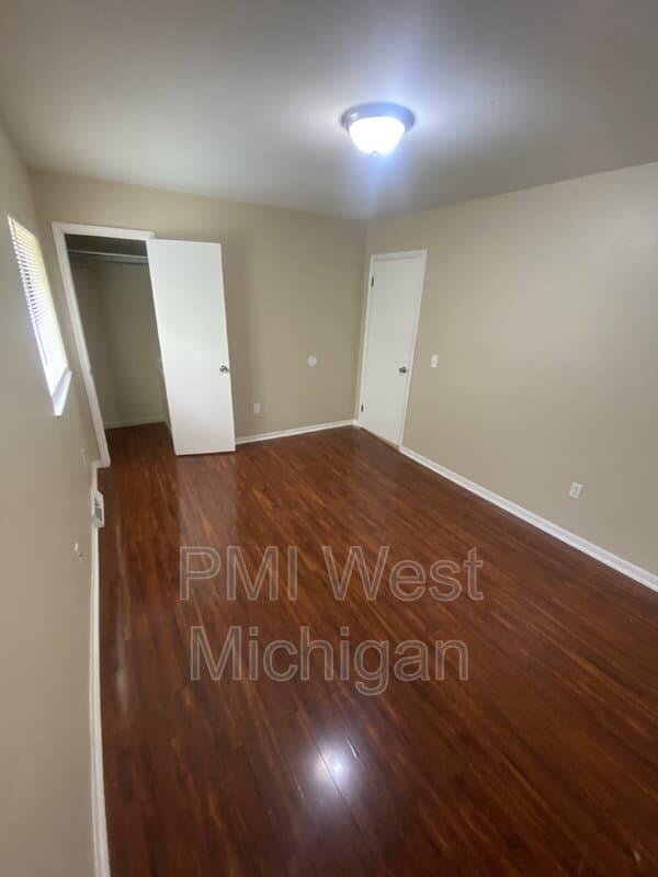 Grand Rapids Townhome: 6081 In The Pines Dr SE