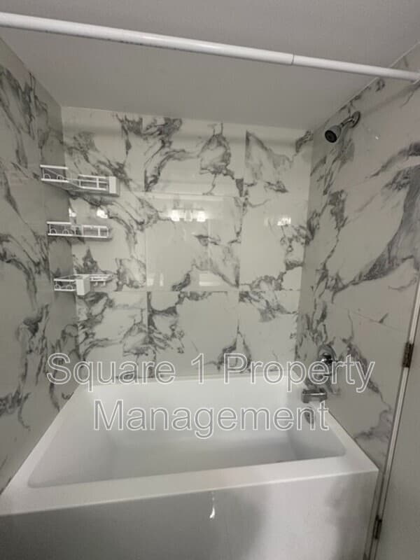Edmonton Condo: 11045-128 Street