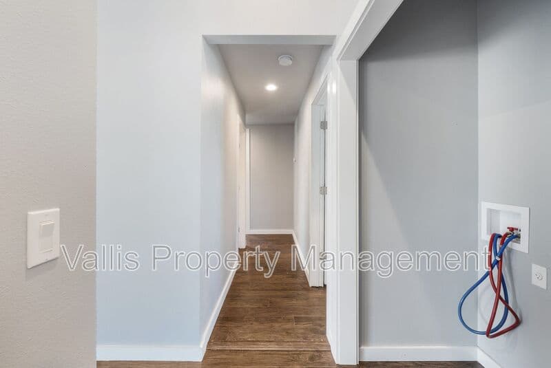 Independence House: 415 South 11th Street