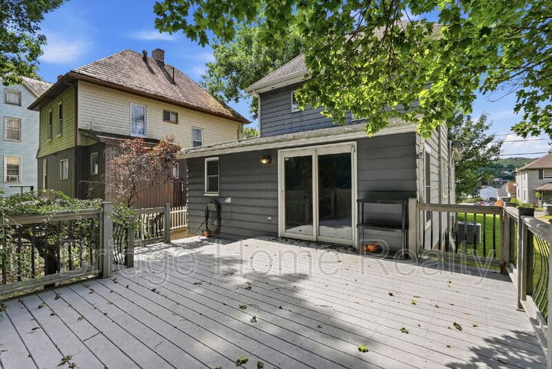 Mars House: 507 Cherry St