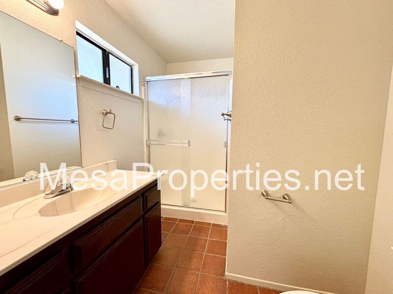 Hesperia House: 15019 Spruce St.