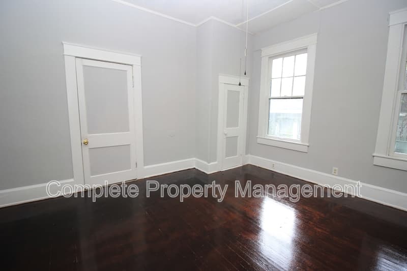 Bessemer House: 1822 Exeter Avenue