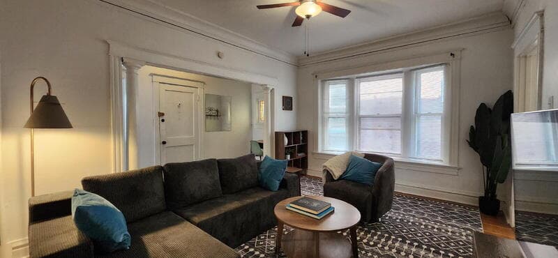 St. Louis Condo: 6009 Kingsbury Avenue