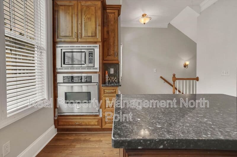 Decatur House: 3026 Eltham Pl