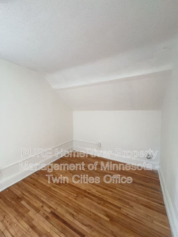 Minneapolis House: 2407 N 4th St