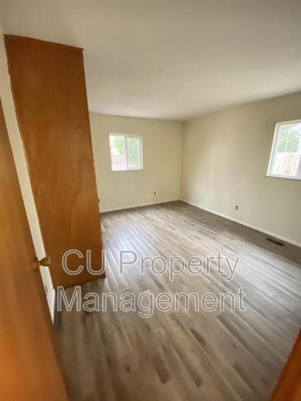 Champaign House: 910 Bellepark Drive