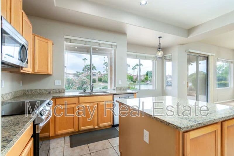 Chandler House: 3661 S Barberry Place