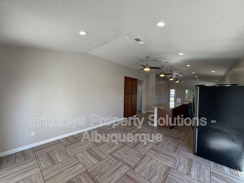 Albuquerque House: 7024 Westford Pl NW