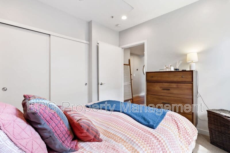 Washington Condo: 2535 13th ST. NW