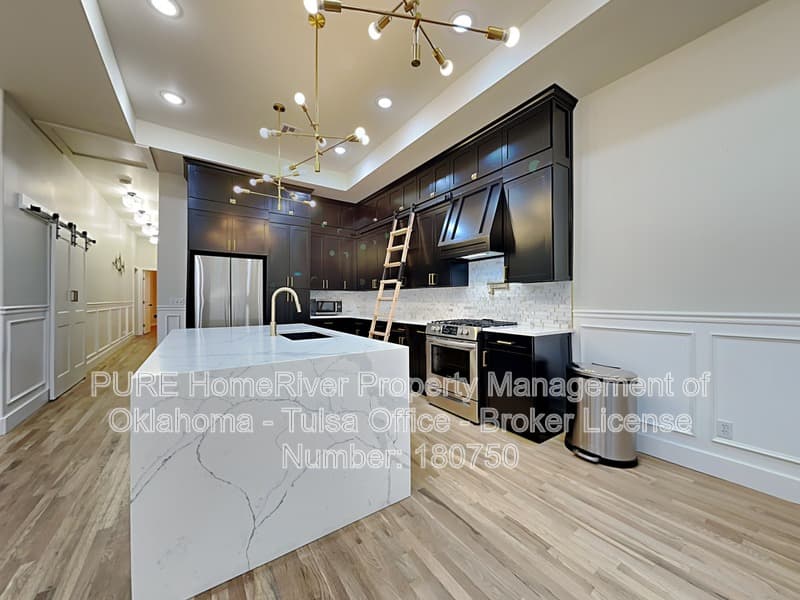 Tulsa House: 1305 S Carson Ave