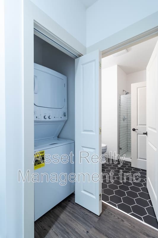Alcoa Condo: 1120 Franck Street - 205