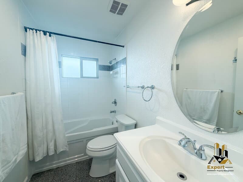 Orangevale House: 5620 Greenacres Way