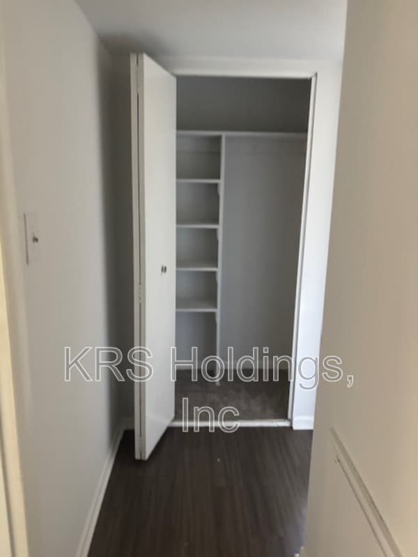 Richmond Condo: 5606 Crenshaw