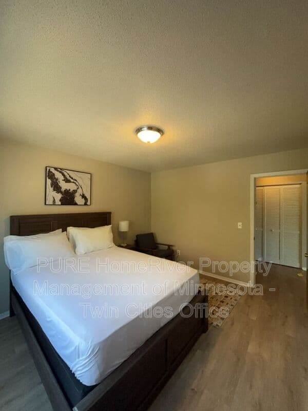 Minneapolis Condo: 1500 10th Ave S