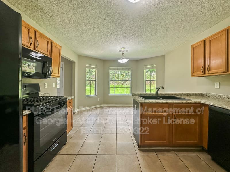 Mcdonough House: 1017 Maris Ln