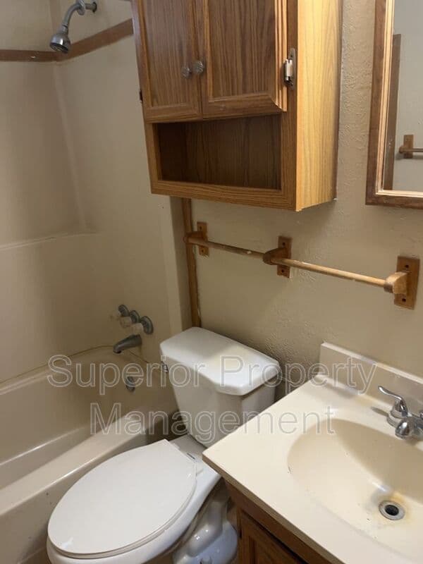 Edgemont House: 701 5th Street