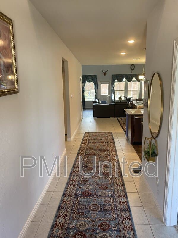 Fort Worth House: 429 Halwin Drive
