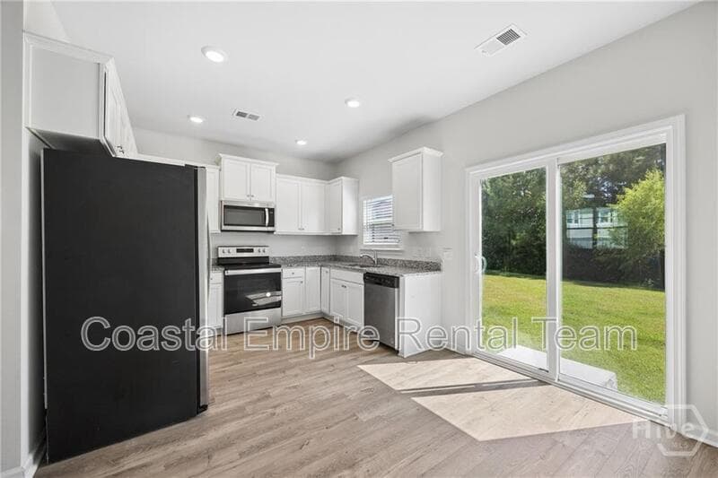 Richmond Hill House: 295 Coby Lane