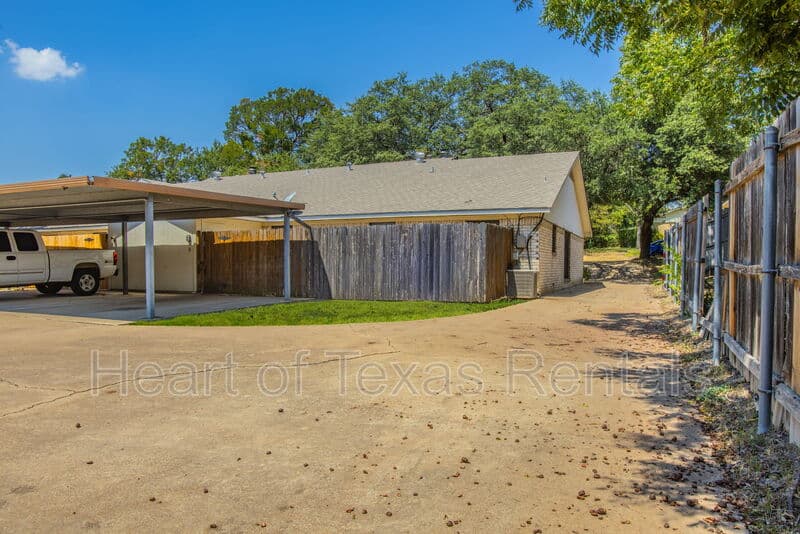 Waco Condo: 6824 Edmond Avenue