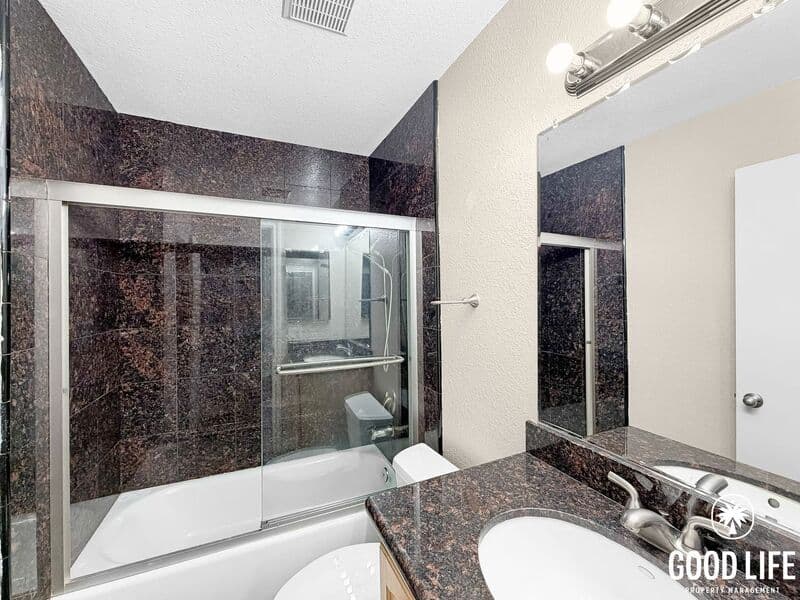 La Jolla Townhome: 8013 Caminito Gianna