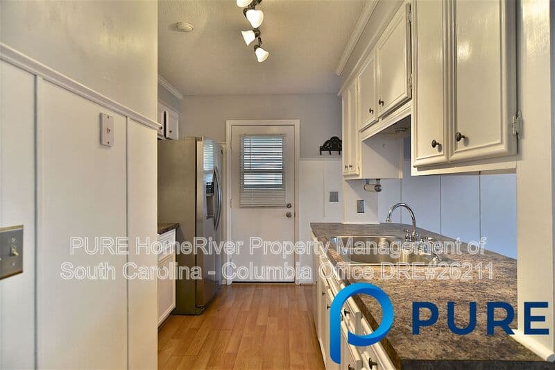 Columbia House: 17A Battery Walk Ct
