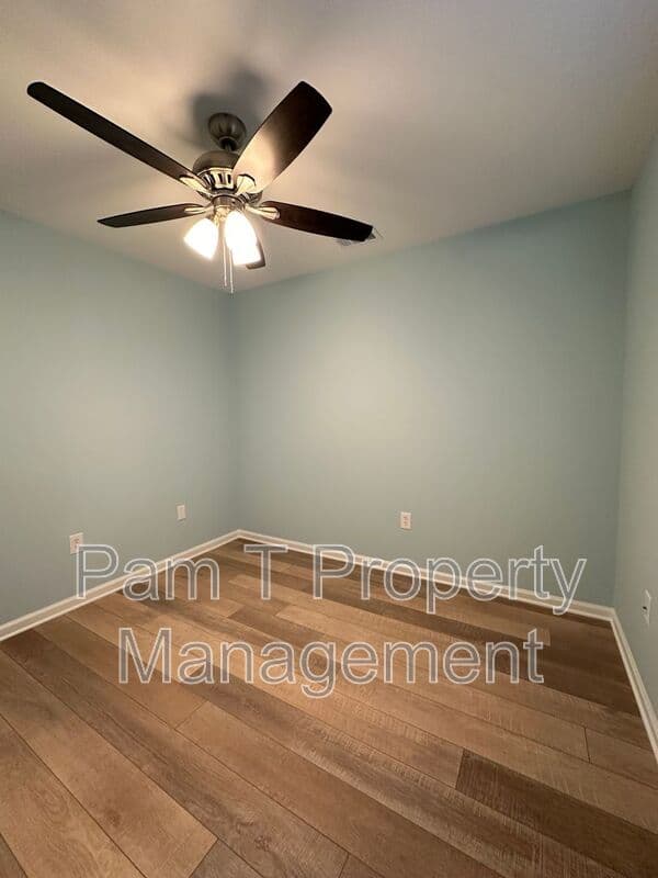 Savannah House: 2311 Tennessee Ave