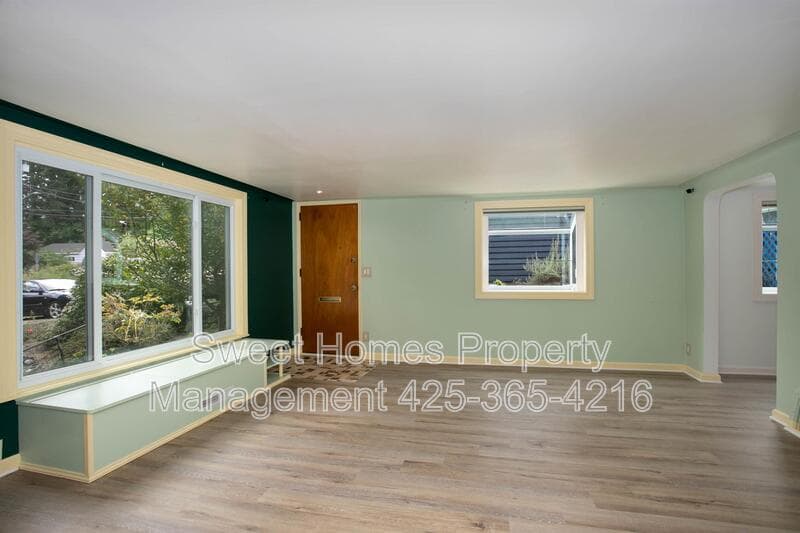 Shoreline House: 1338 North 152nd Street