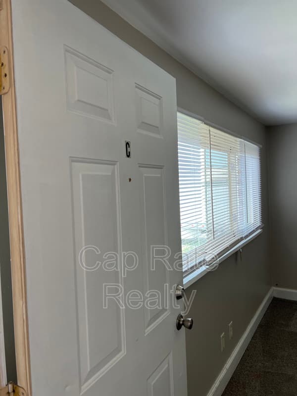 Columbus House: 3632 Cushing Dr