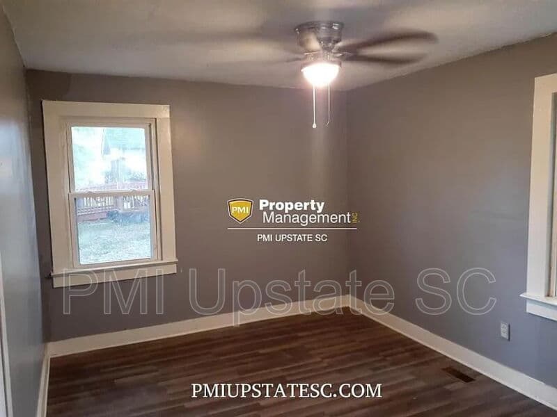 Wellford House: 143 Forrest St