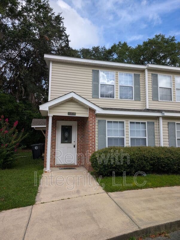 Tallahassee House: 4250 Augustus Oak Court