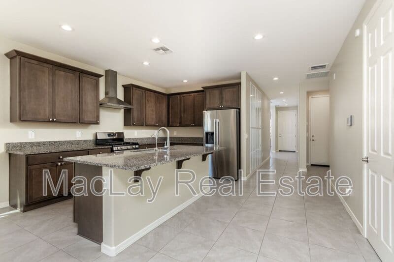 Goodyear House: 15657 W Monroe St