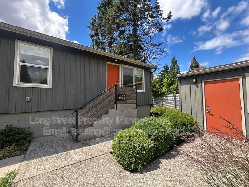 Portland House: 4819 NE 50th Pl