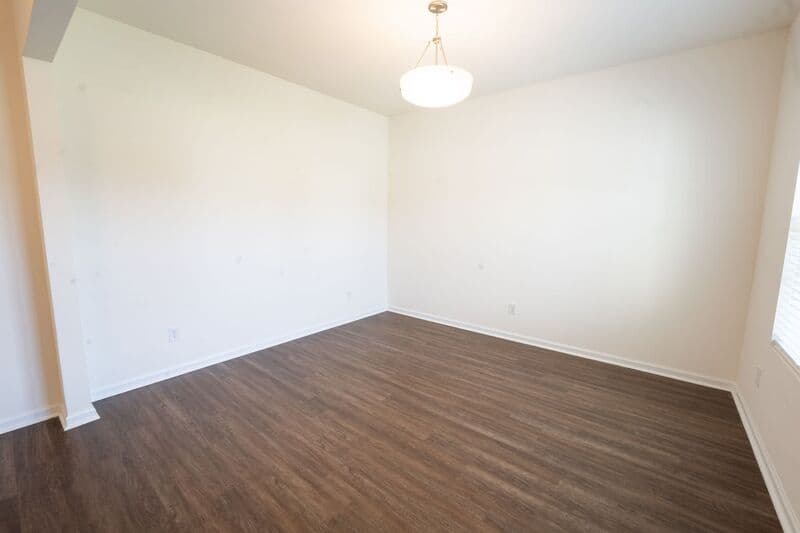 Richmond Hill House: 66 Rimmon Ct