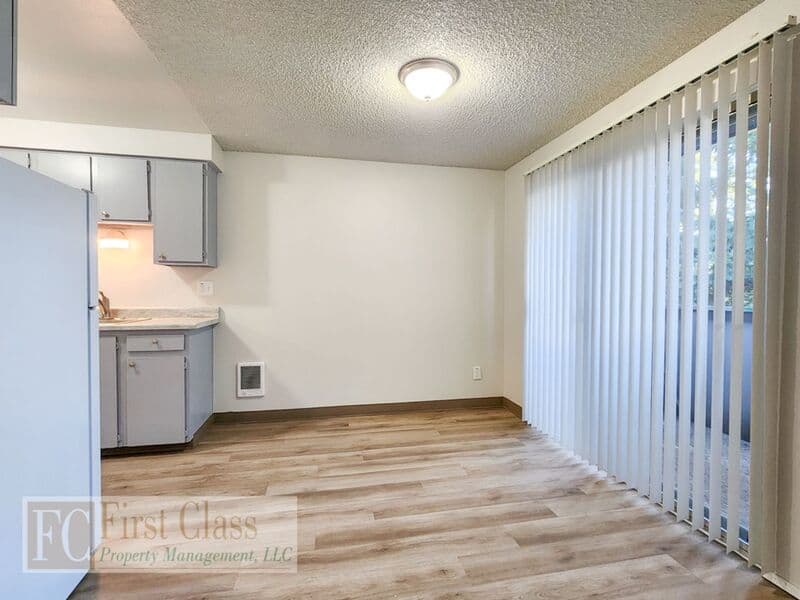 PORTLAND Condo: 1376 NE 186TH AVE