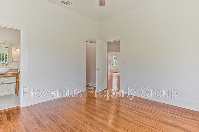 Pensacola House: 904 North 16th Avenue