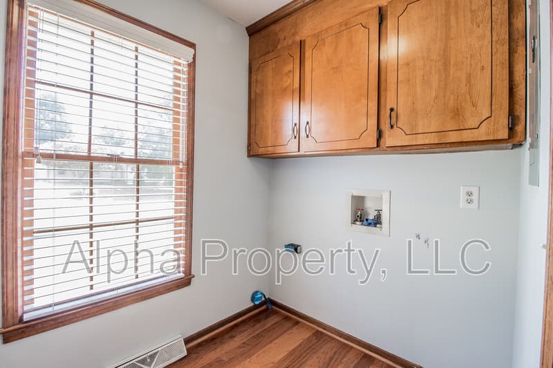 Greer House: 102 Ticonderoga Drive