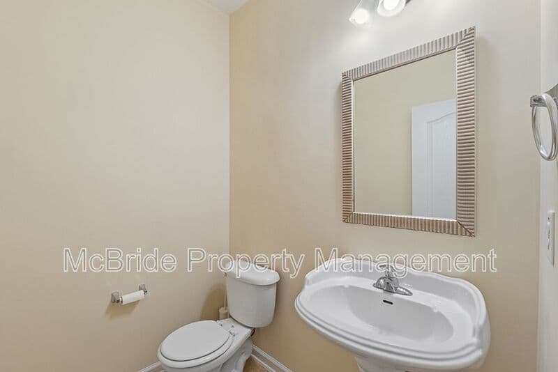 Martinez House: 3237 Riverstone Drive