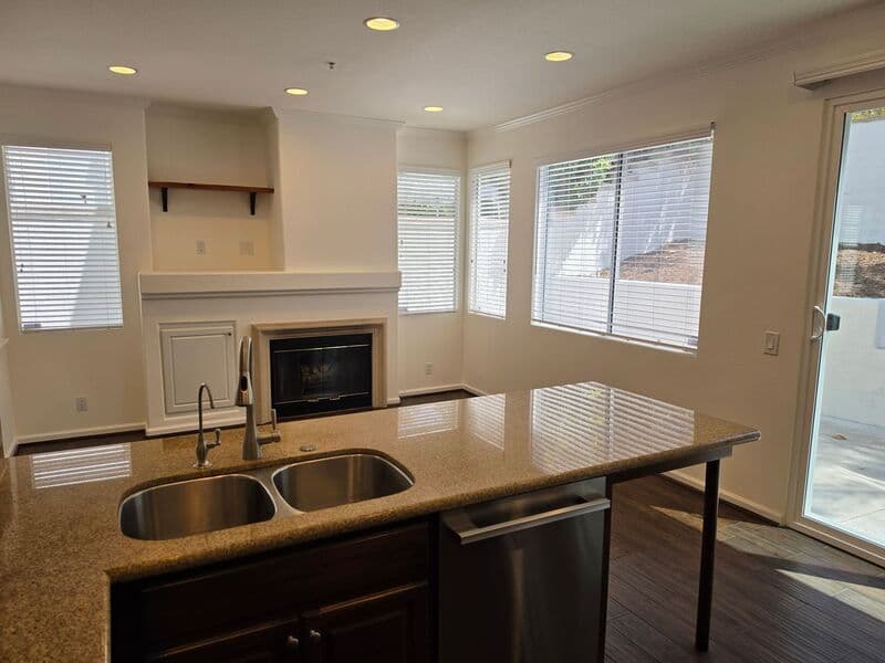 Rancho Santa Margarita House: 162 Seacountry Lane -
