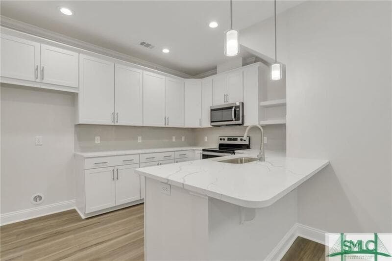 Richmond Hill Condo: 157 Lower Creek Drive - 1