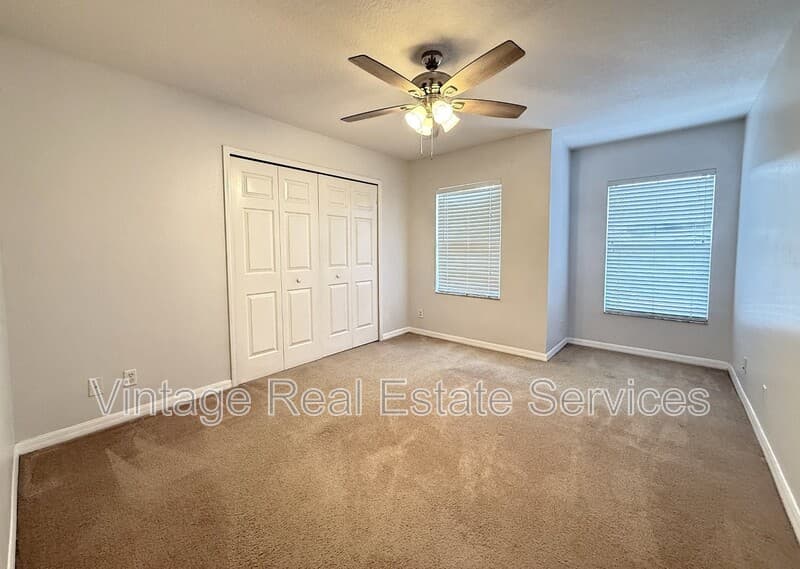 Valrico House: 254 Castlekeeper Pl