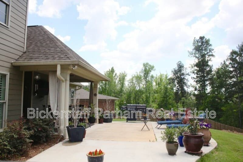 Columbus House: 7165 Bridgemill Drive