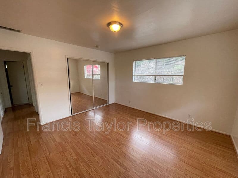 Escondido House: 1467 Old Cedar Road