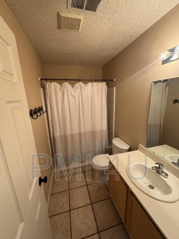Albuquerque House: 10620 Rio Del Sole Ct NW