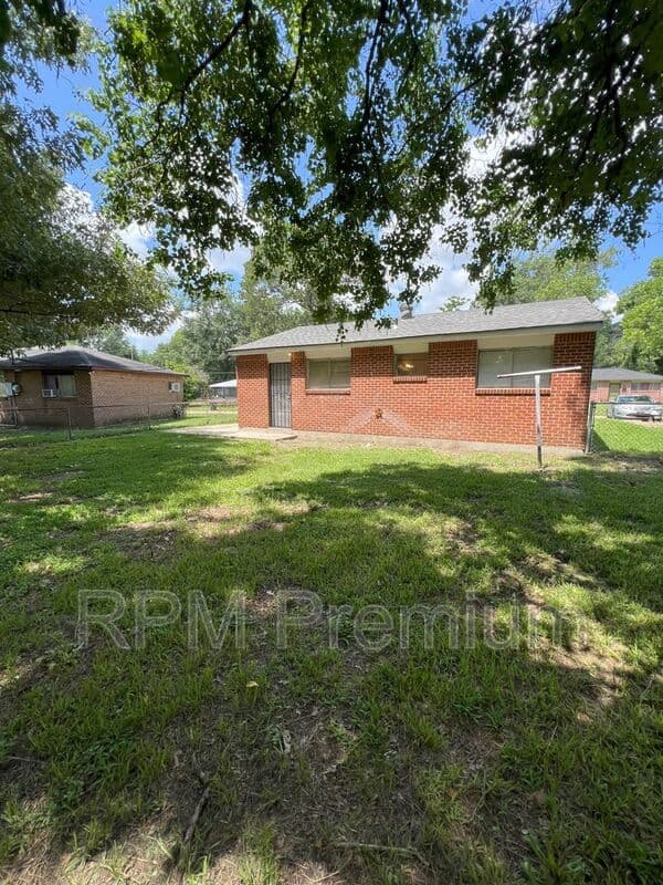 Baton Rouge House: 6132 Pontotoc St