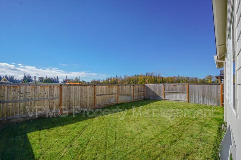 Vancouver House: 4225 NE 183rd St