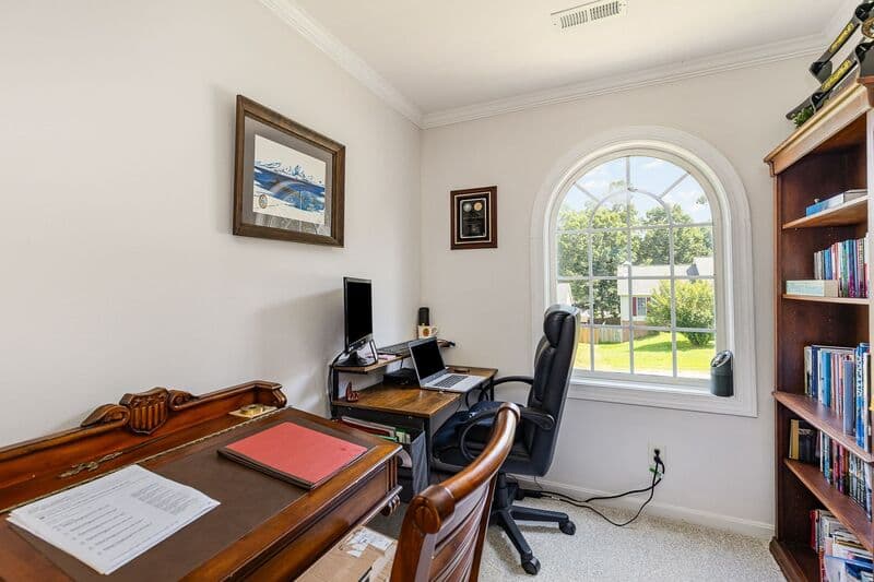 Fredericksburg House: 11814 Gardenia Dr