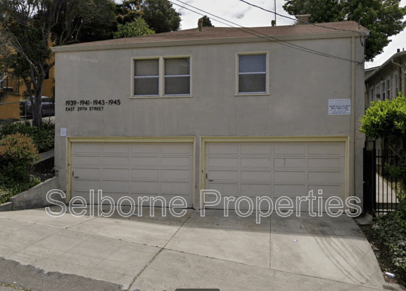 Oakland House: 1945 East 29th Street